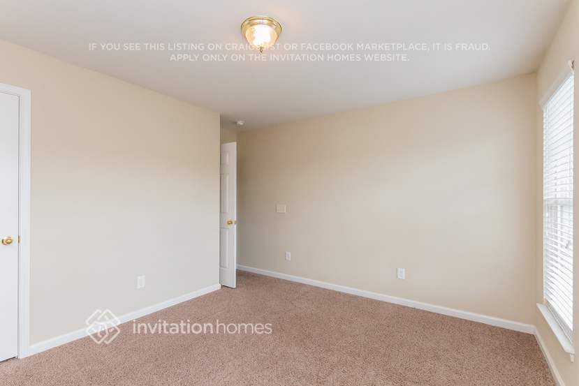 Building Photo - 8515 Castledown Dr