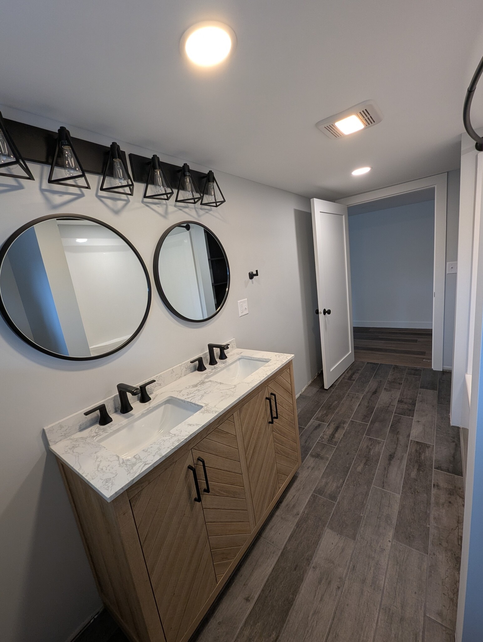 Master Bathroom - 207 6th St