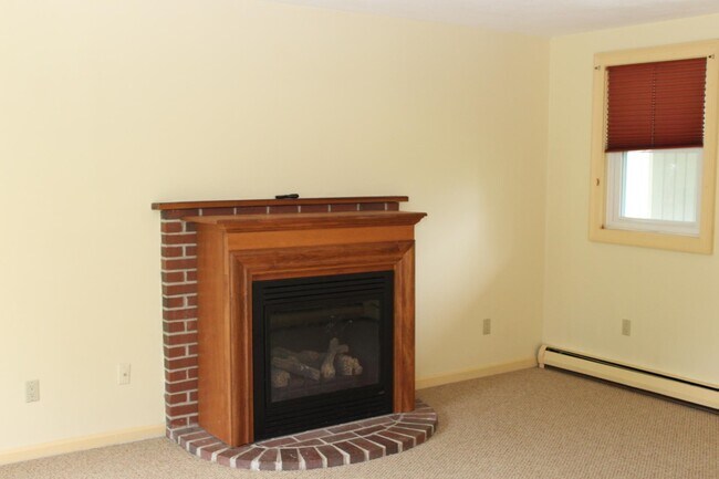 Building Photo - 331 Shore Dr