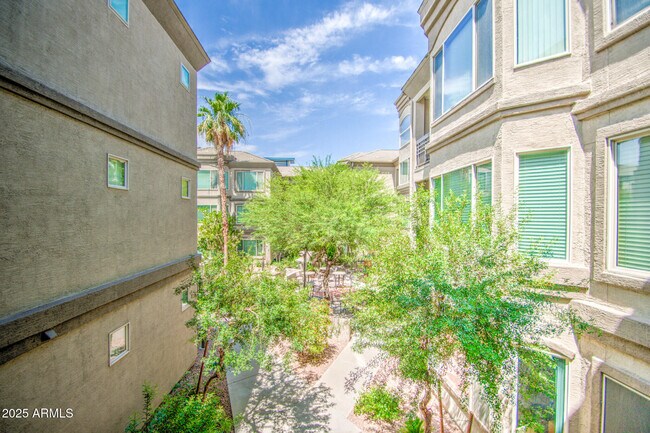 Building Photo - 435 W Rio Salado Pkwy