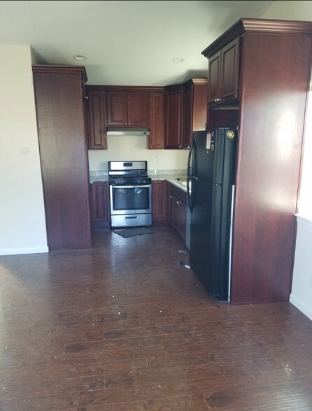 Primary Photo - 1357 Delwood St