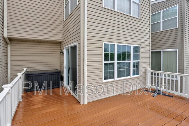 Building Photo - 8434 Stansbury Lake Dr