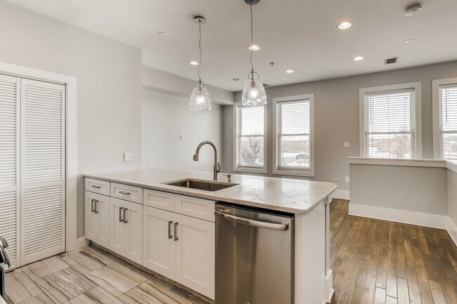Building Photo - 1220 19th St NE