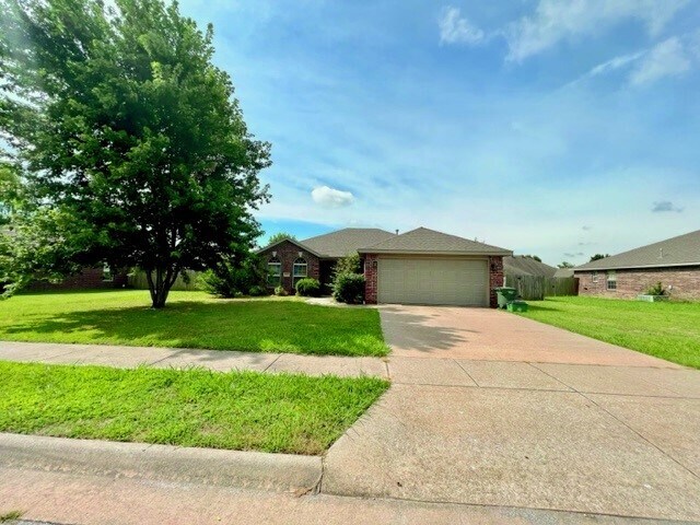 Building Photo - 4041 W Spring House Dr