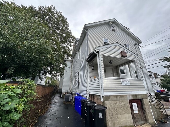 Building Photo - 410 Highland Ave