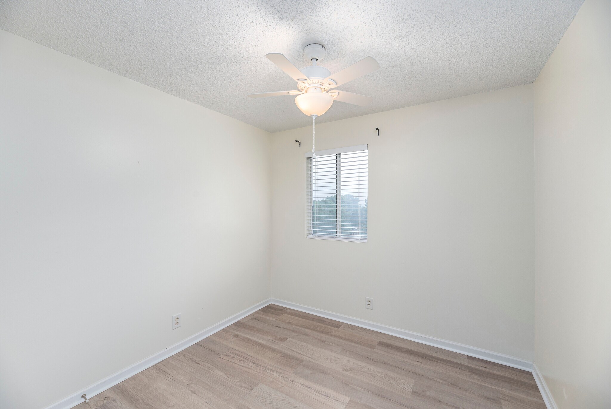 Bedroom 2 - Top floor - 41 Beri Dr