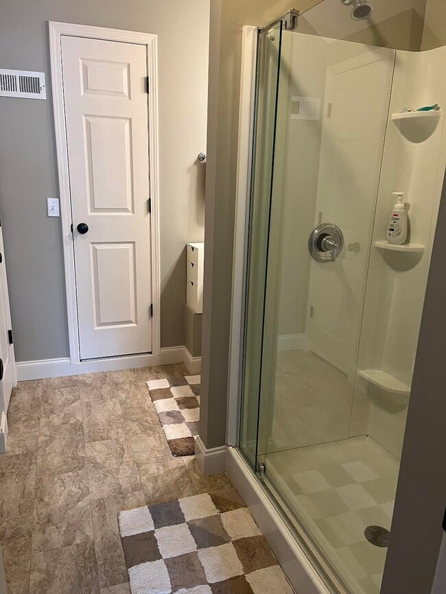 Building Photo - 54 Lake Pointe Cir