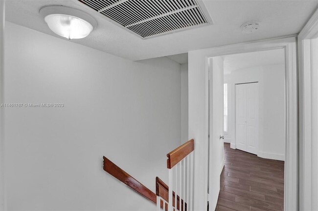 Building Photo - 675 NW 85th Ct