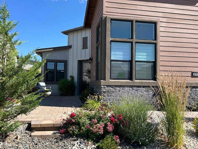 Primary Photo - Luxury 55+ Executive Home- Fully Furnished