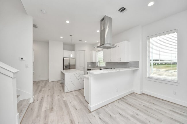 Building Photo - 2920 Nance St