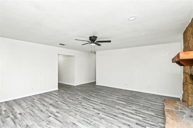 Building Photo - 308 Hickorywood St