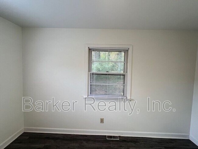 Building Photo - 1311 Ingomar Pl