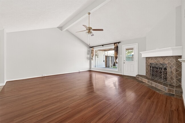 Building Photo - 19531 Woodglen Dr