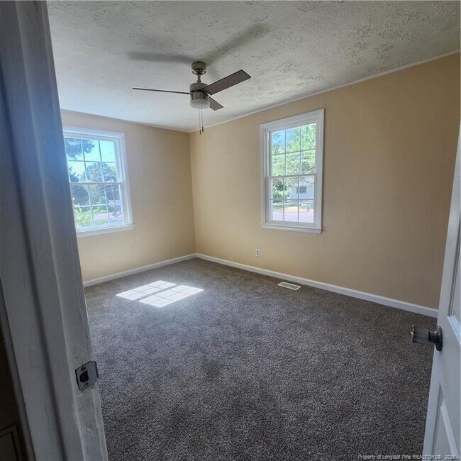 Building Photo - 1201 Thelbert Dr