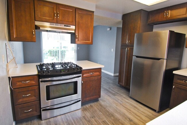 Building Photo - 1097 S Santo Antonio Dr