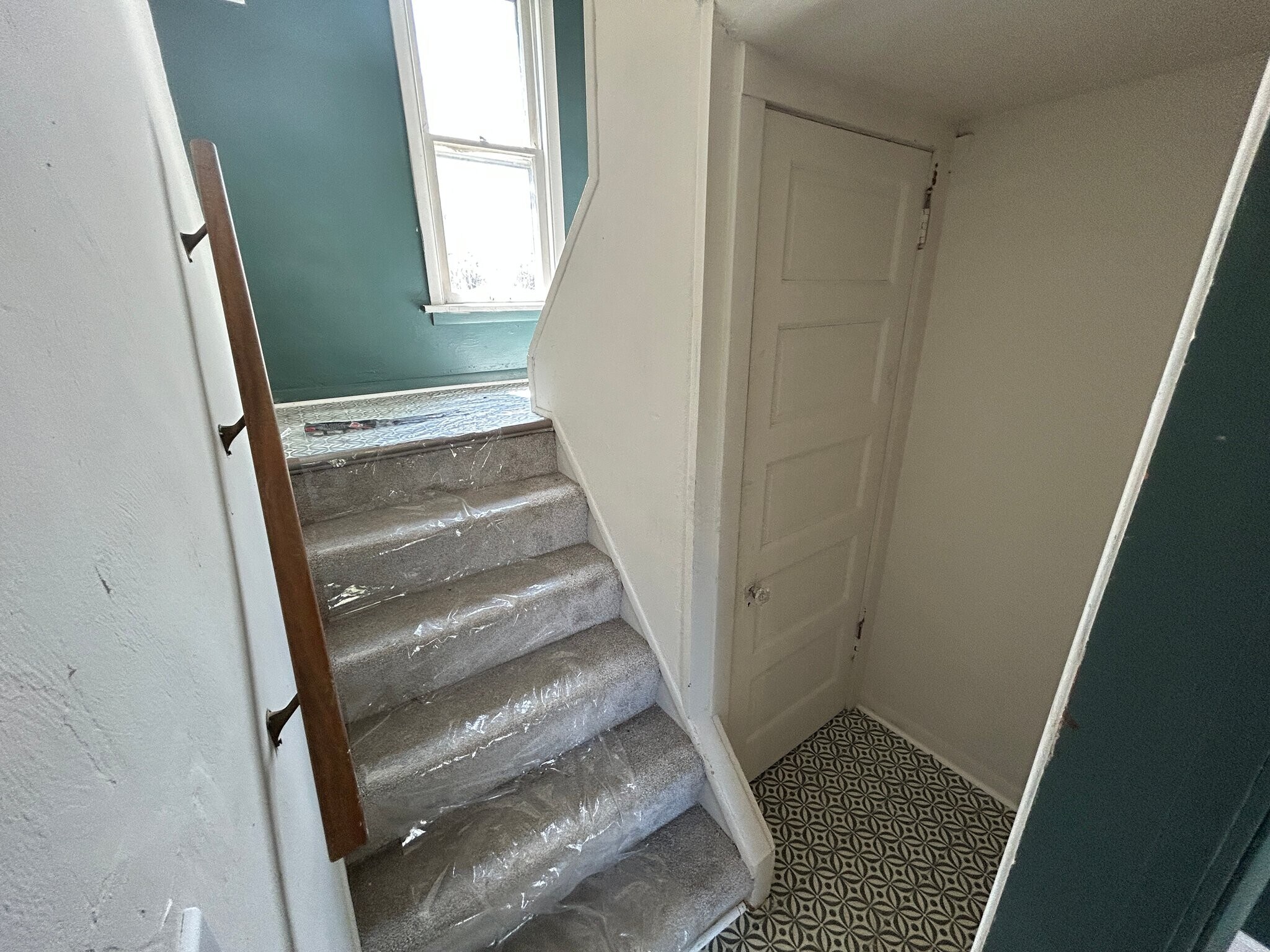 Building Photo - 3430 E 73rd St