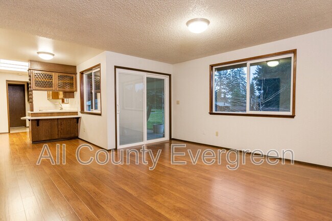 Building Photo - 5805 48th Ave E