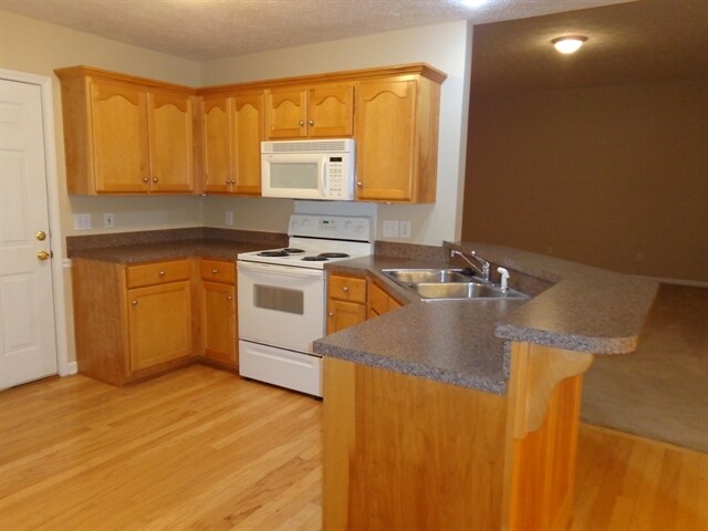 Building Photo - 105 Koleberg Trl