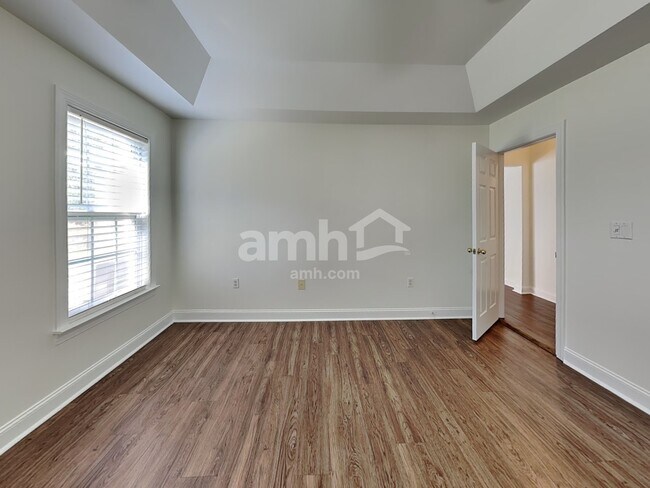 Building Photo - 2003 Monaco Ct