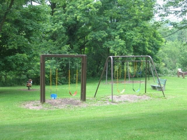 Building Photo - 280 Quail Run Rd