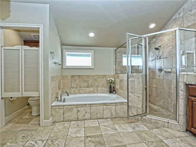 Building Photo - 8123 Forest Mesa Dr