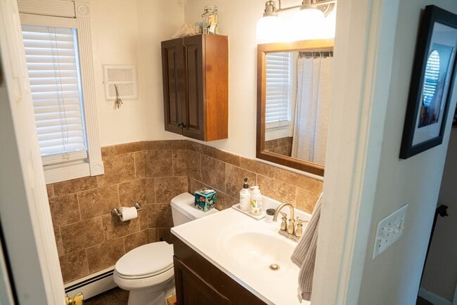 Building Photo - 4 Tyndale St