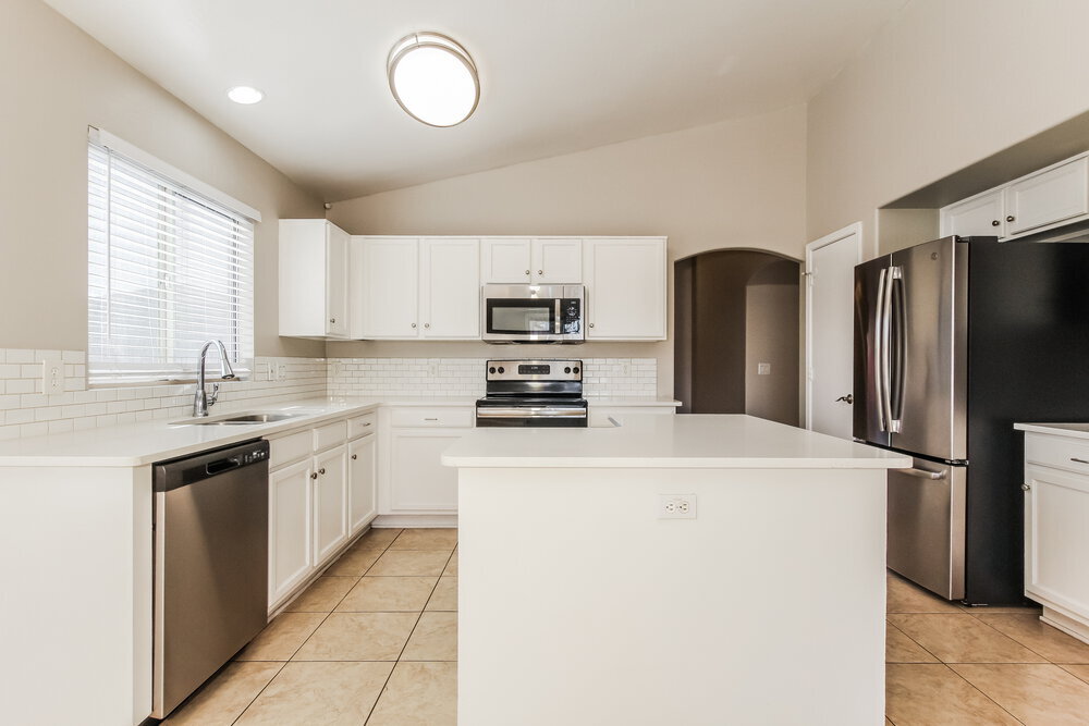 Building Photo - 13117 N El Frio St