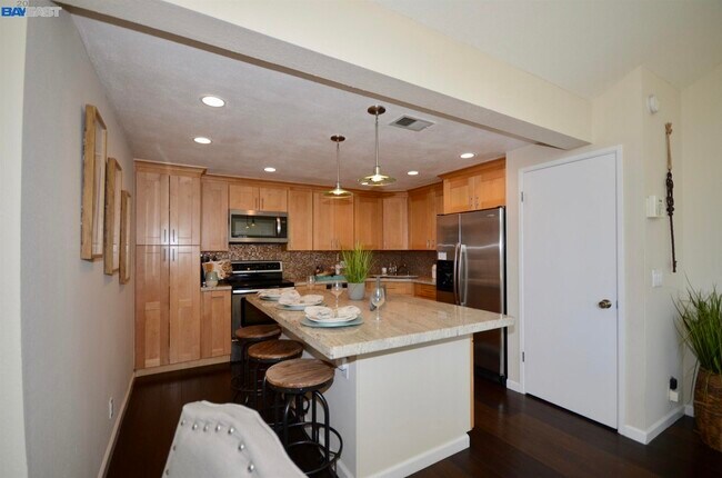 Building Photo - 3114 Heather Ridge Dr