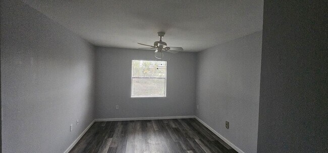 Building Photo - 3028 Parkway Blvd