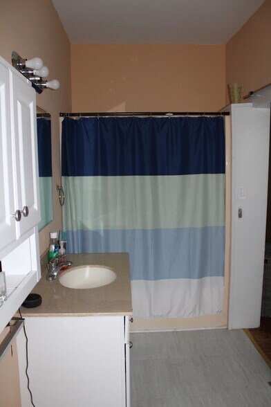 Bathroom #2 - 60 Pulliam St
