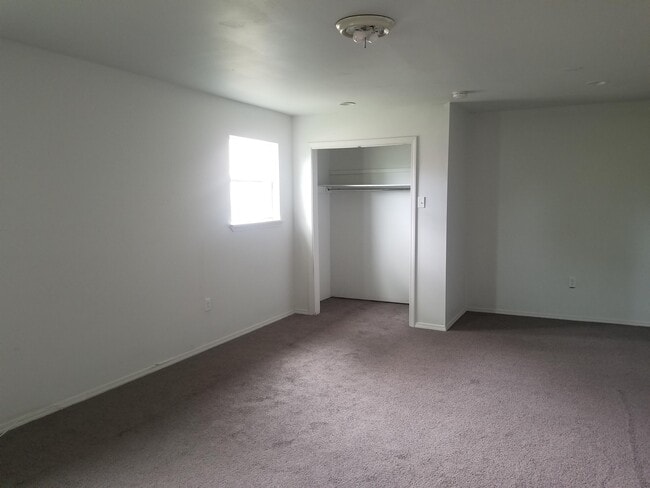 Building Photo - 4710 St Anthony Ave