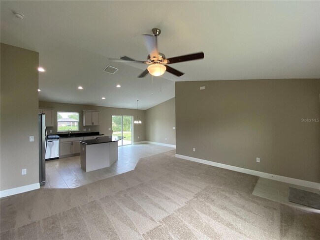 Building Photo - 14843 SW 48th Ave