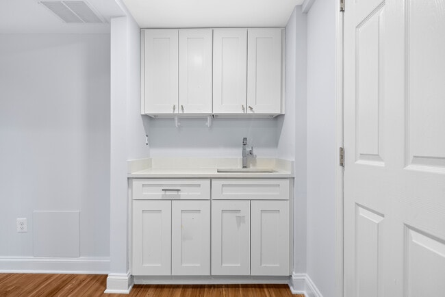 Building Photo - 1407 Leegate Rd NW