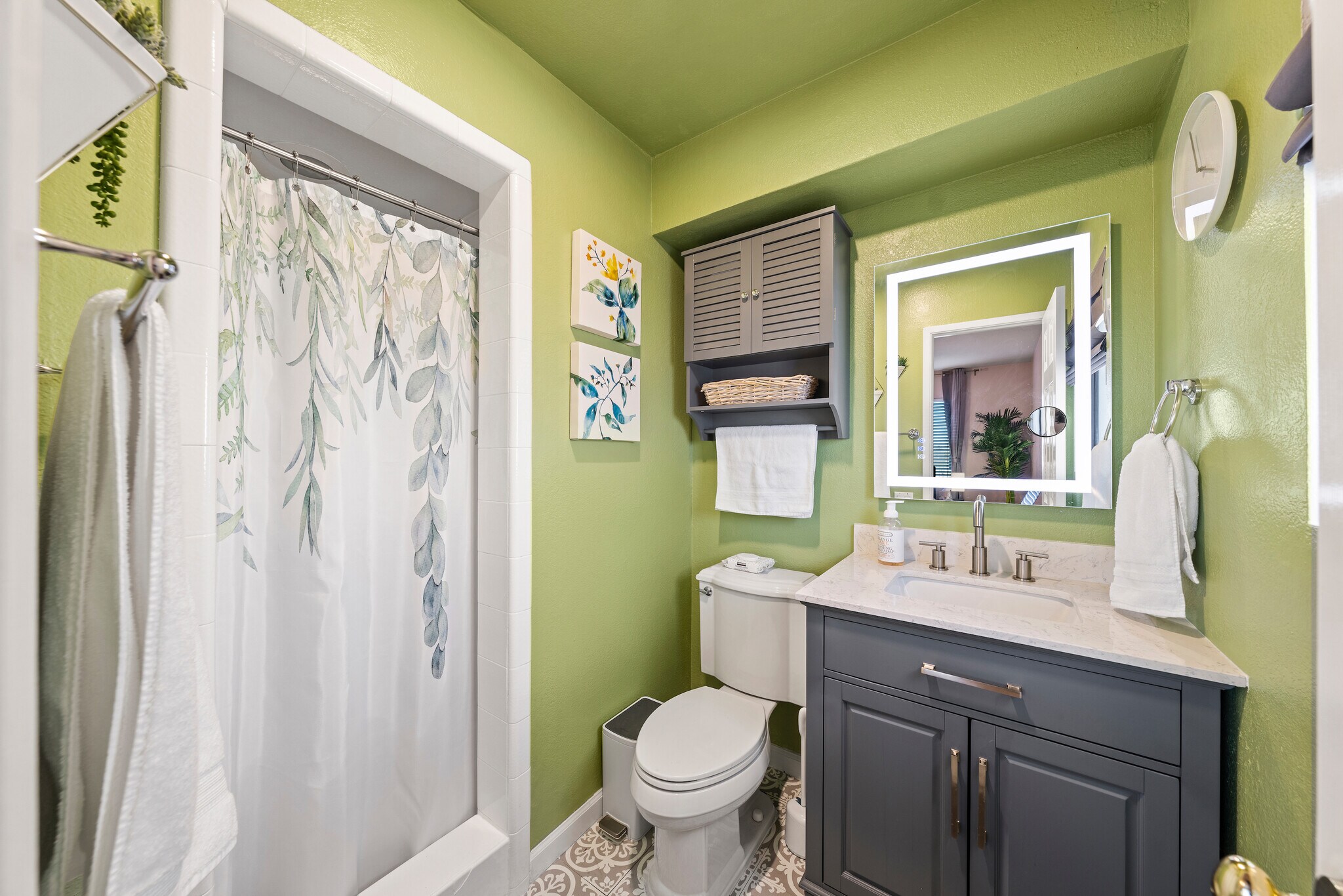 Master Bathroom - 29930 Mayflower Dr