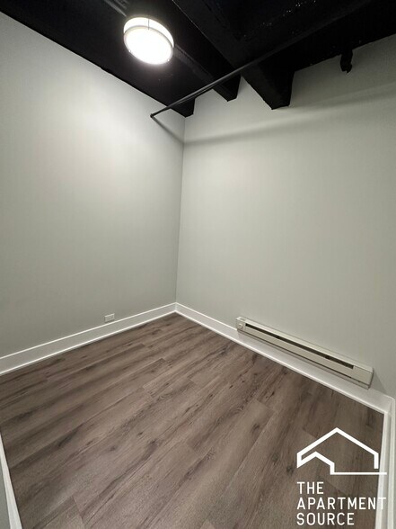 Building Photo - 725 St Johns Ave
