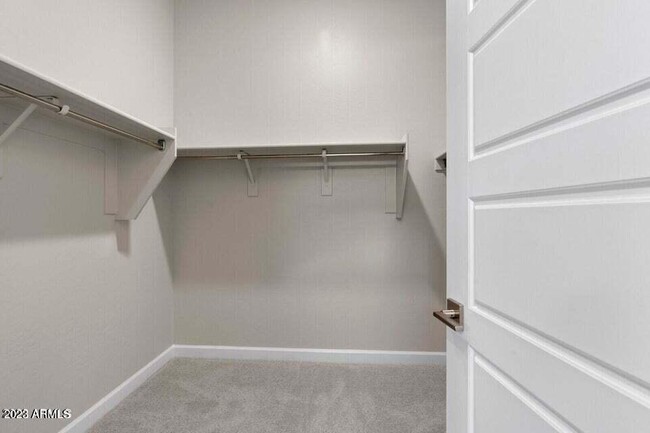 Building Photo - 4815 E Village Dr