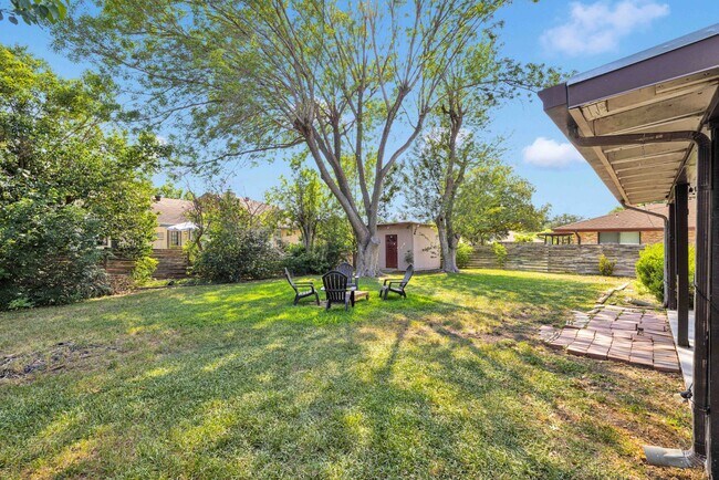 Building Photo - Discover Old World Charm in Northern Hills!