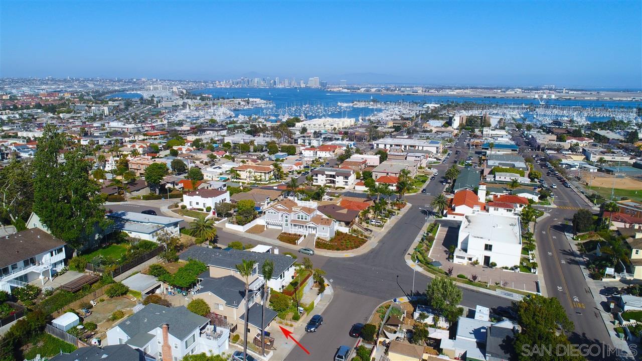 Building Photo - 3312 Avenida de Portugal