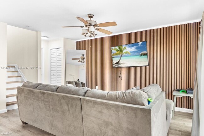 Building Photo - 2 br, 2.5 bath House - 8530 NW 3rd Ln # 411