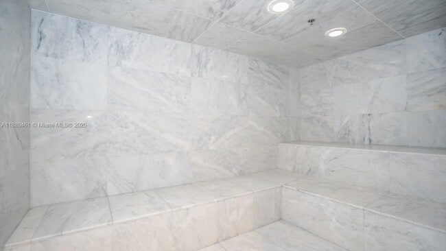 Building Photo - 400 Sunny Isles Blvd