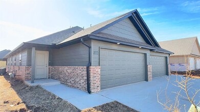 Building Photo - 1204 NW 113th St