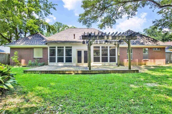 Building Photo - 9476 Marchand Ave