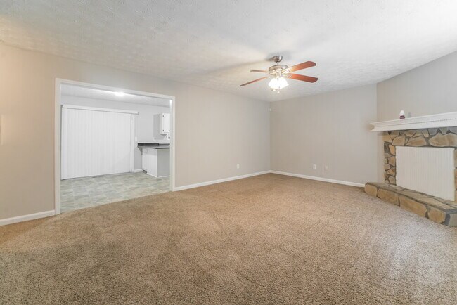 Building Photo - 3008 Cardinal Dr