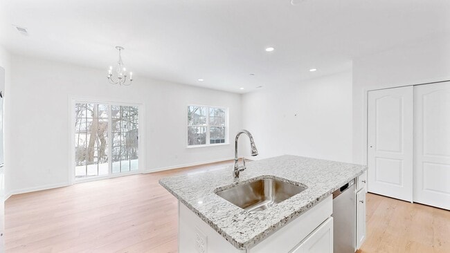 Building Photo - 147 Totter Way