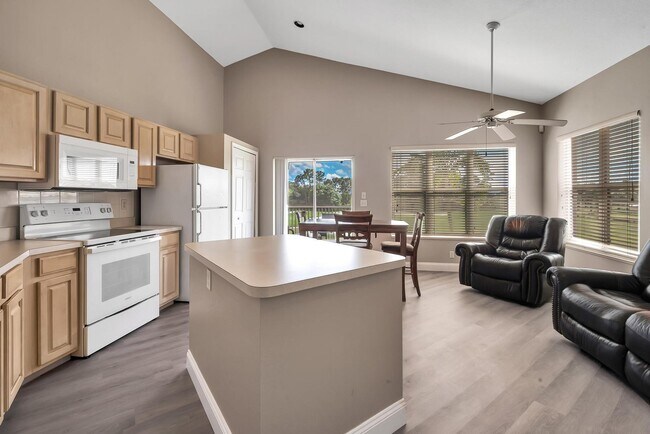 Building Photo - 9847 Perfect Dr