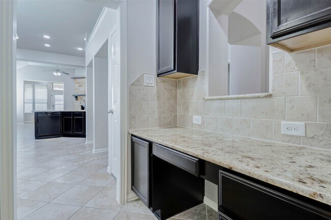 Building Photo - 2718 Misty Laurel Ct