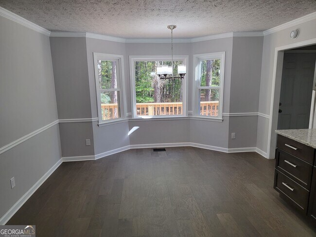 Building Photo - 260 Greenfield Cir