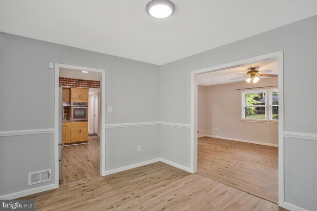 Building Photo - 9123 Old Burton Cir