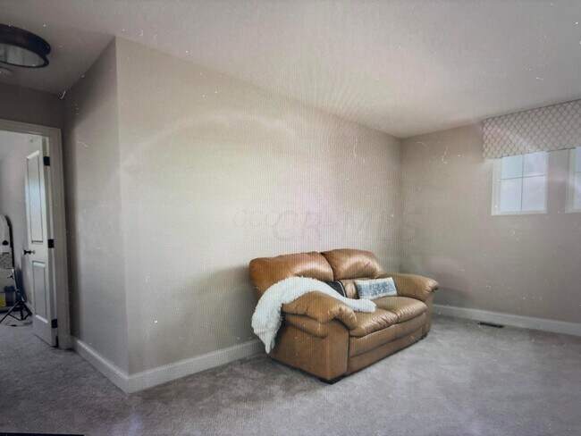 Building Photo - 6342 Avondale Woods Blvd