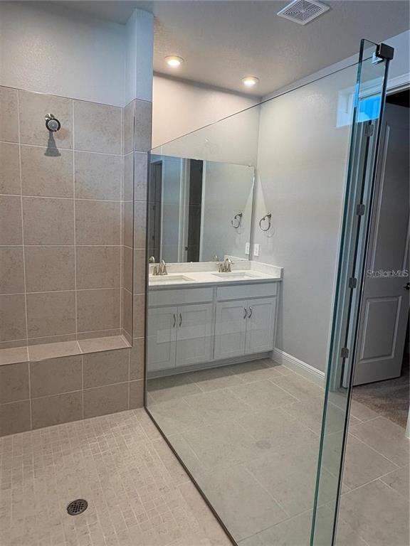 Building Photo - 5217 124th Ave E